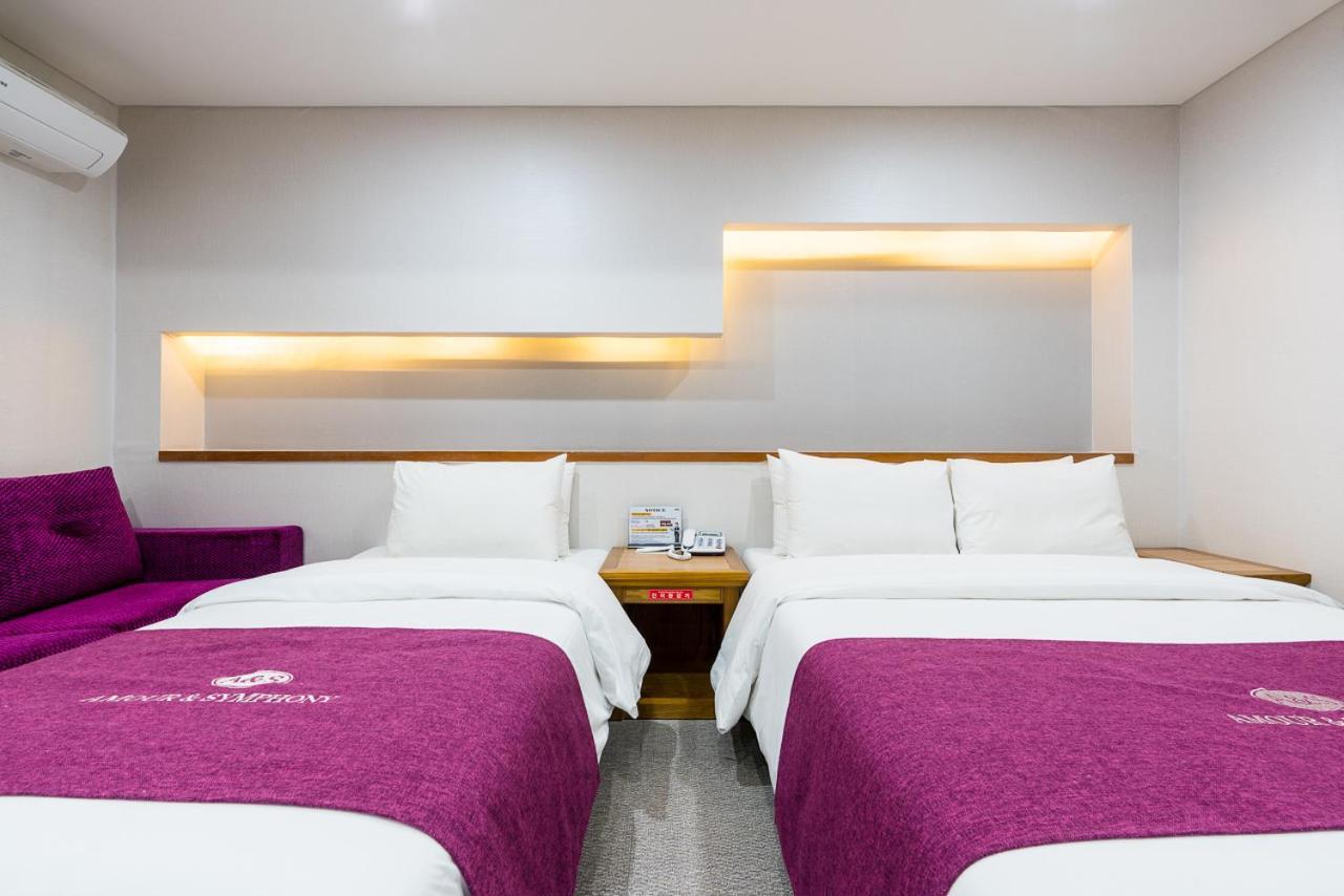 Amour Hotel Szuvon Kültér fotó