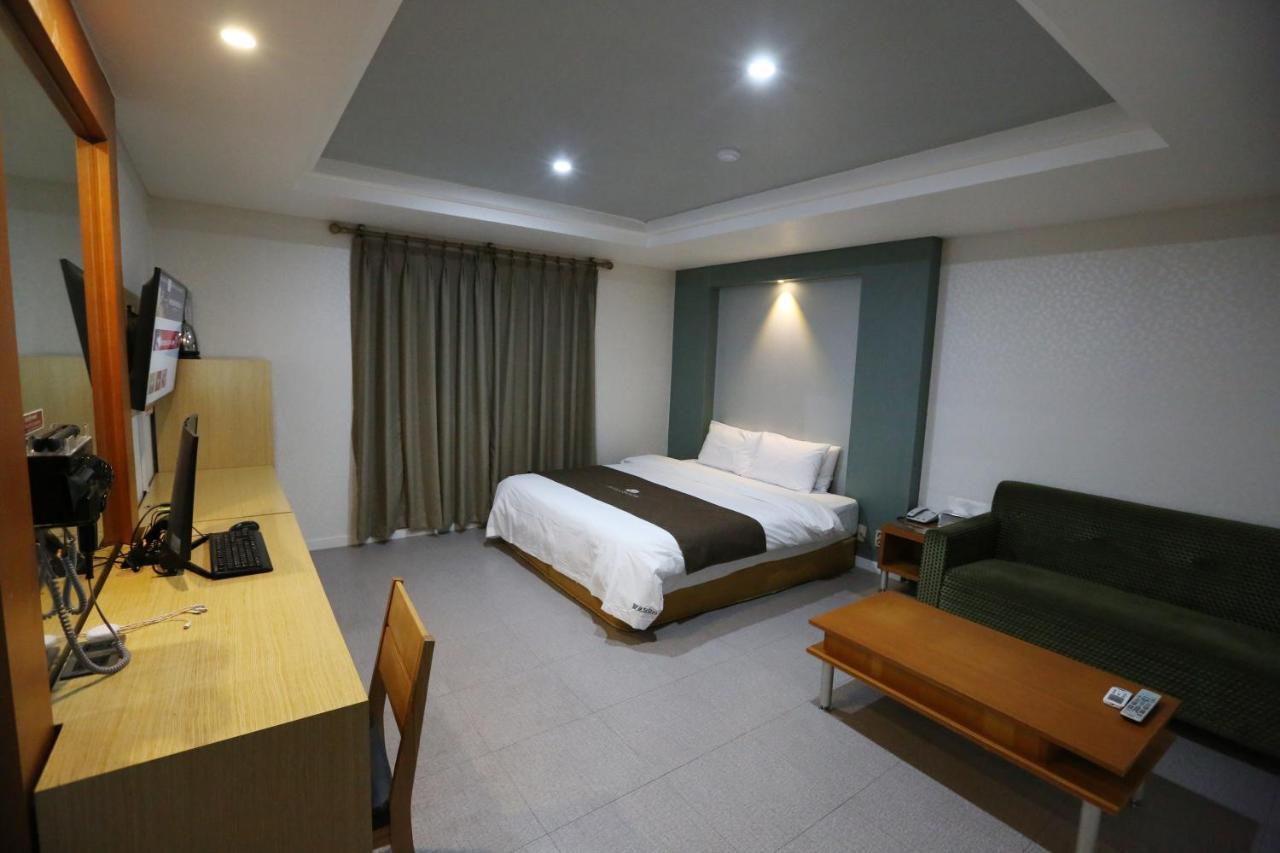 Amour Hotel Szuvon Kültér fotó