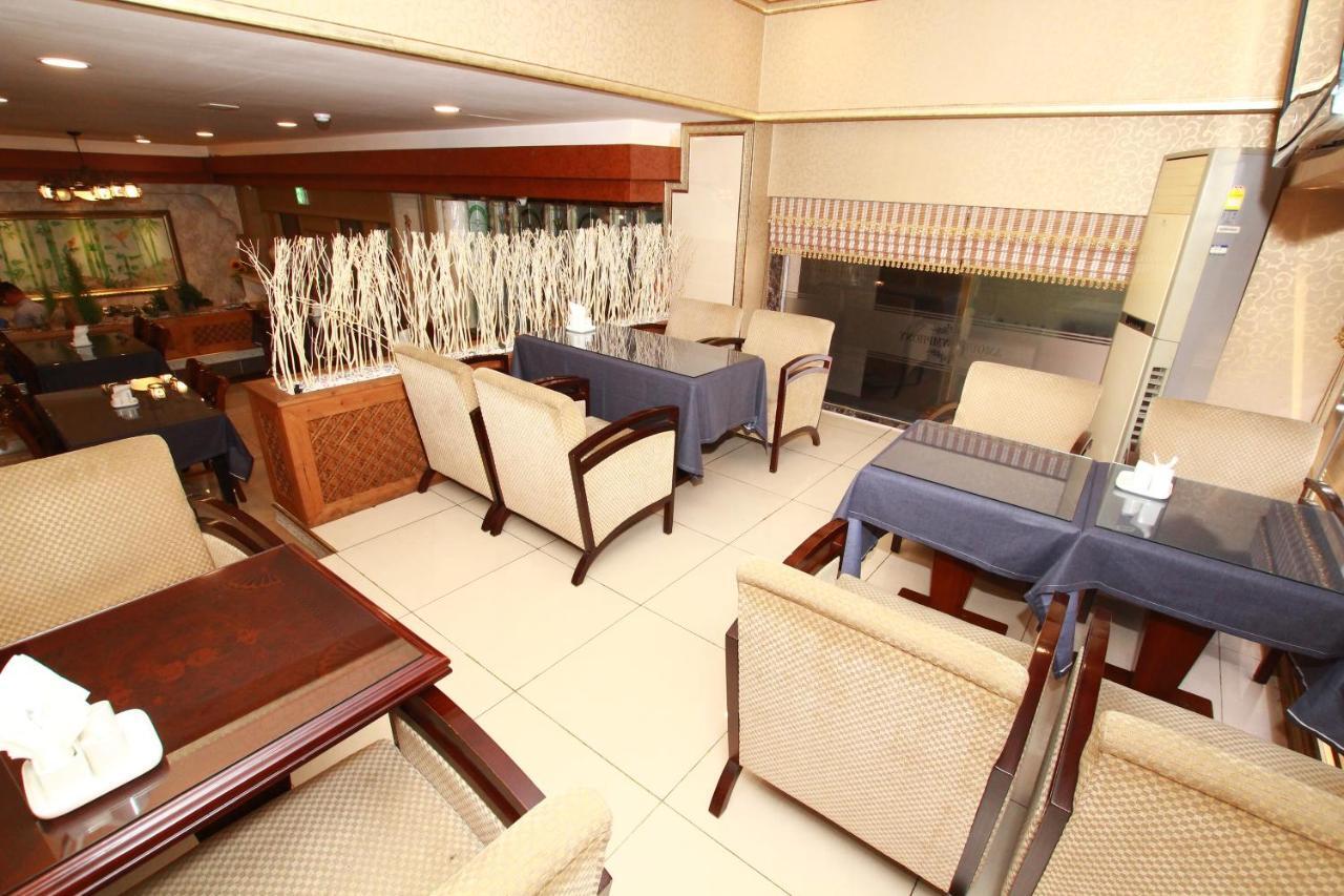 Amour Hotel Szuvon Kültér fotó