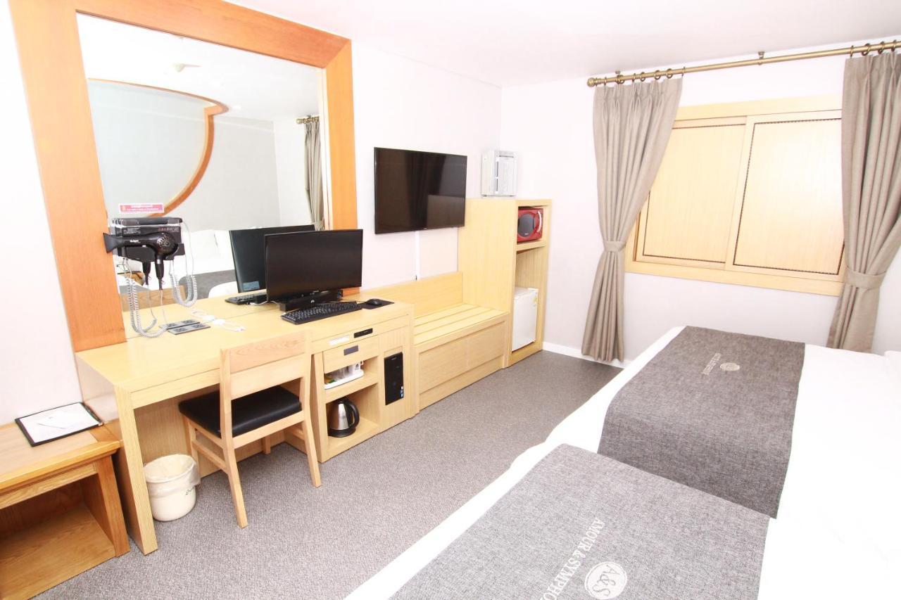 Amour Hotel Szuvon Kültér fotó
